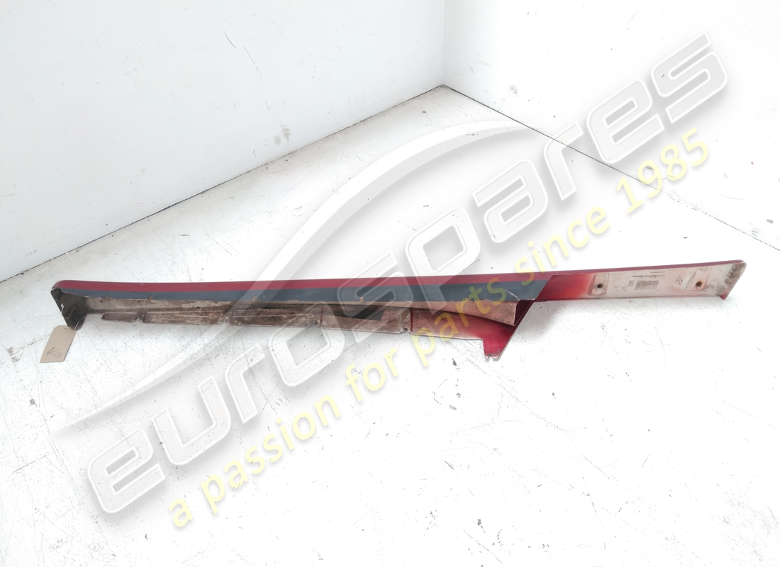 verwendet ferrari abdeckung für linken seitenträger. teilenummer 64101210 (2)