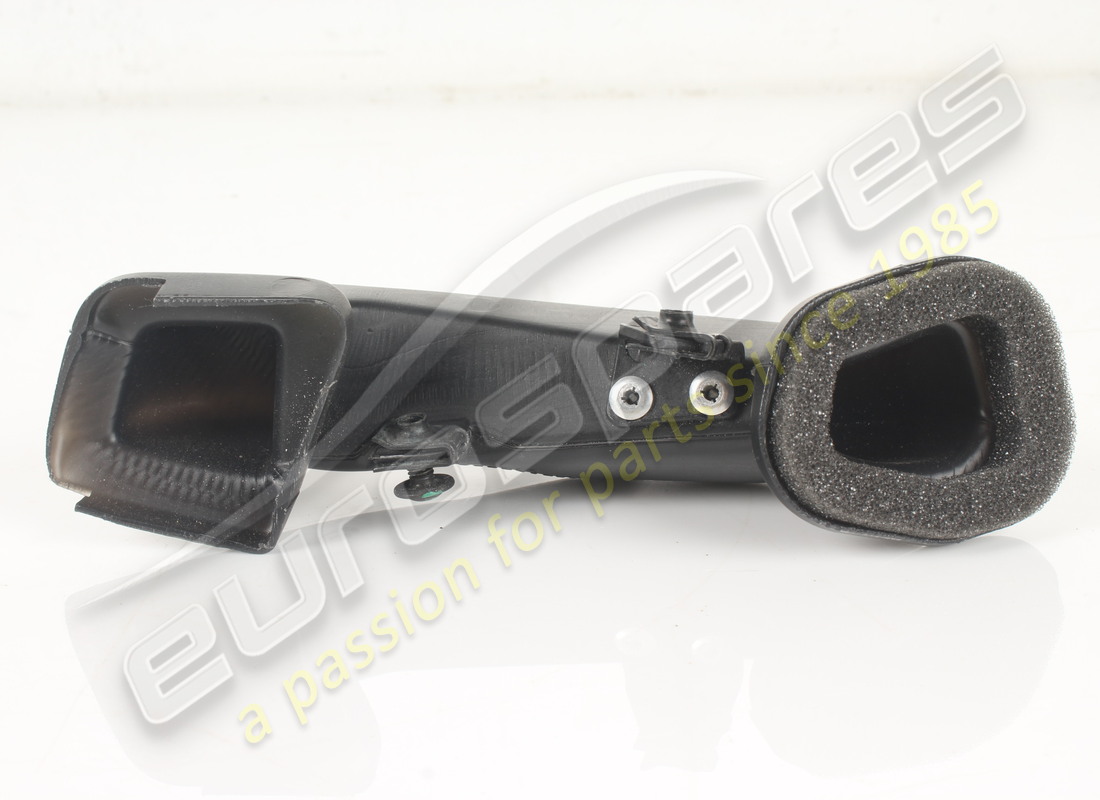 GEBRAUCHT FERRARI RECHTER SEITLICHER LUFTKANAL. TEILENUMMER 82809300 (1) gebraucht ferrari rechter seitlicher luftkanal. teilenummer 82809300 (1)