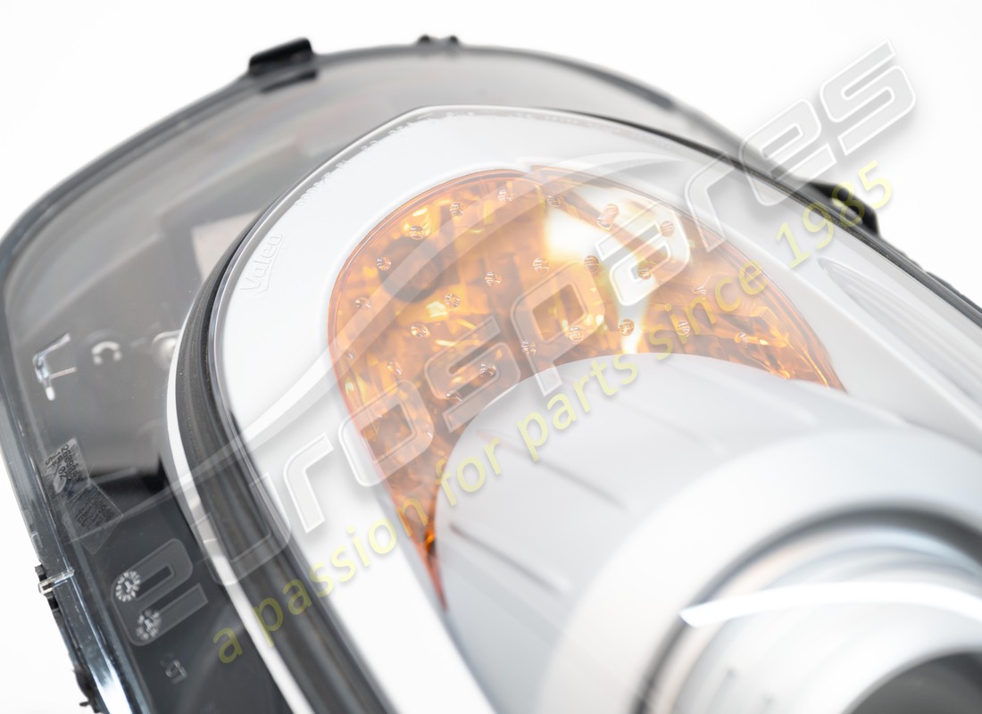 NEUER FERRARI RECHTER SCHEINWERFER ABBLEND-/FERNLICHT. TEILENUMMER 204719 (3) neuer ferrari rechter scheinwerfer abblend-/fernlicht. teilenummer 204719 (3)