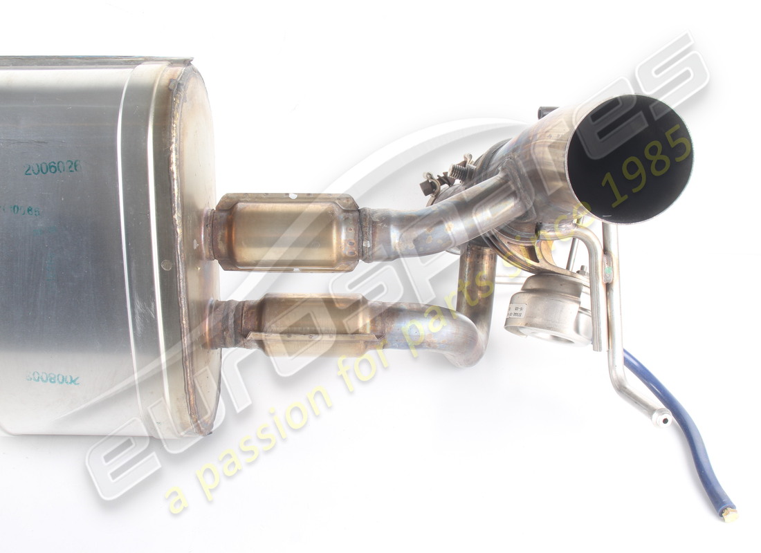 GEBRAUCHTER FERRARI MITTELSCHALLDÄMPFER. TEILENUMMER 844311 (3) gebrauchter ferrari mittelschalldämpfer. teilenummer 844311 (3)