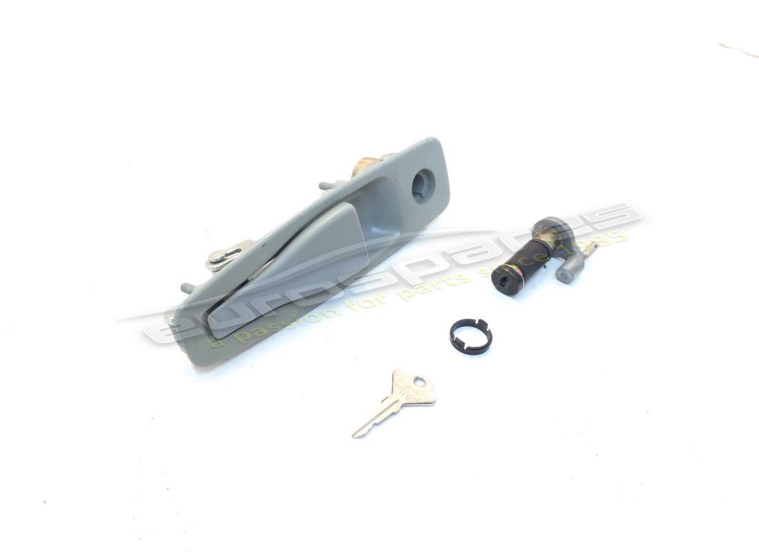neuer ferrari linker aussentürgriff. teilenummer 62577500 (1)