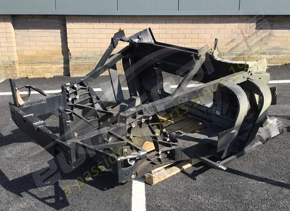 gebraucht ferrari komplett hinterer rahmen. teilenummer 68886911 (2)