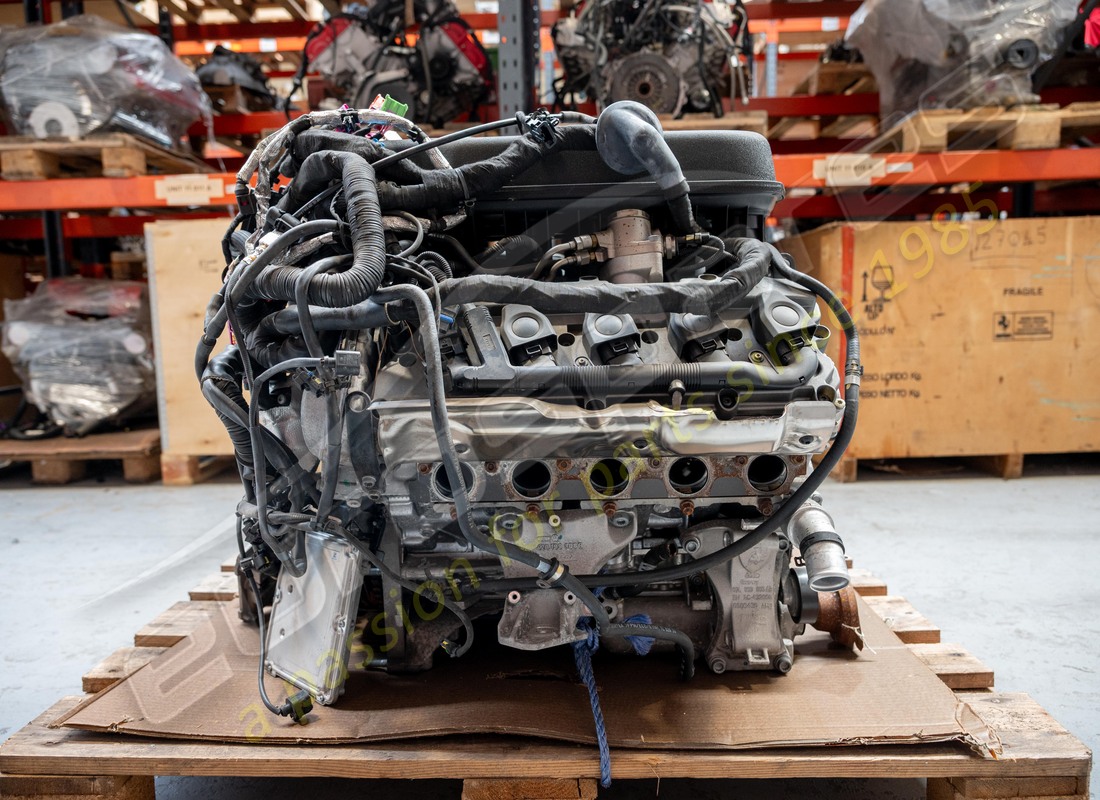 GEBRAUCHTER LAMBORGHINI LP570 MOTOR. TEILENUMMER MR00Y9570SL (3) gebrauchter lamborghini lp570 motor. teilenummer mr00y9570sl (3)