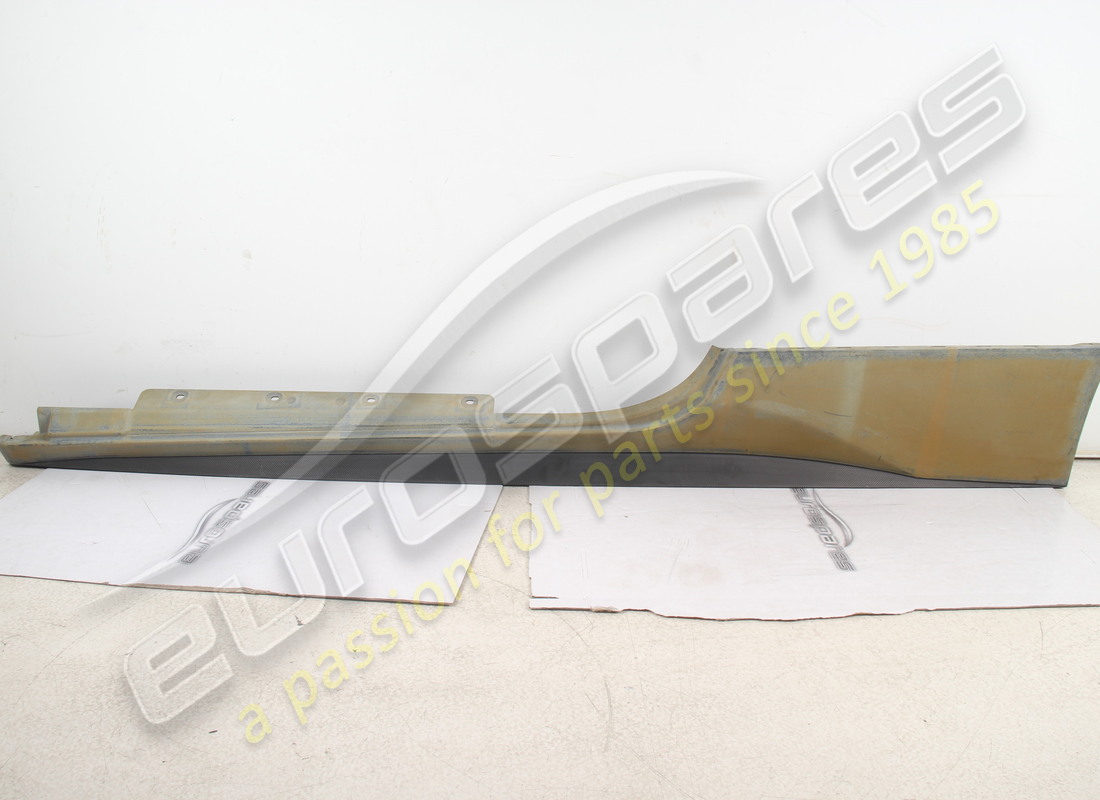 NEU (SONSTIGE) Ferrari UNTERTÜRVERKLEIDUNG LINKS . TEILENUMMER 83261500 (1)