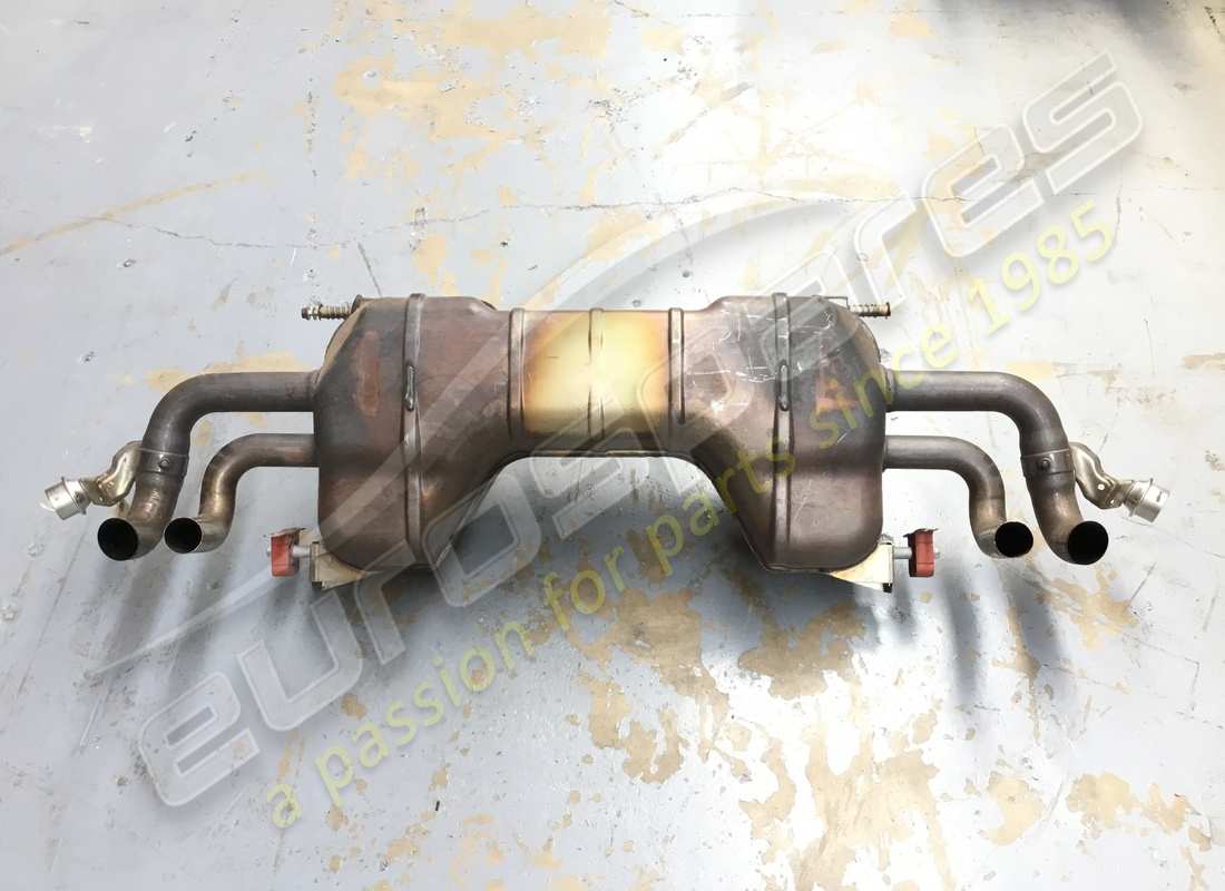 GEBRAUCHTER Lamborghini SCHALLDÄMPFER. TEILENUMMER 400251051 (1)