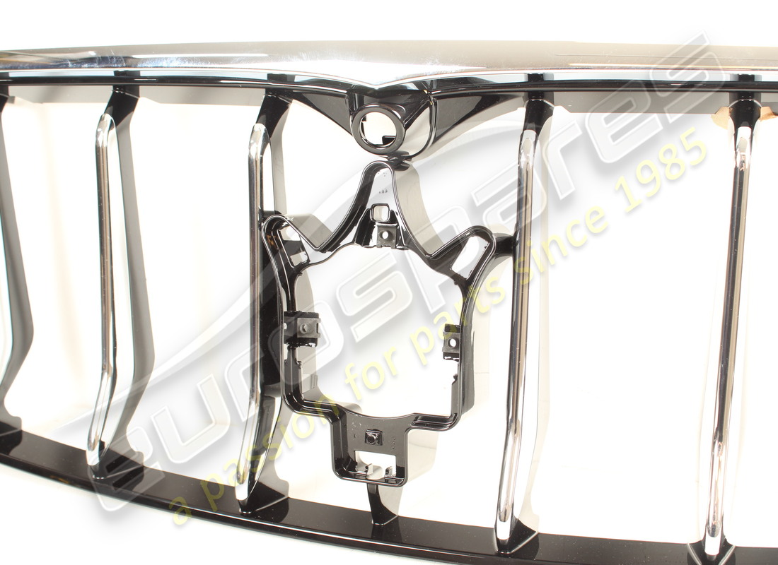 neuer maserati grill. teilenummer 670163784 (3)