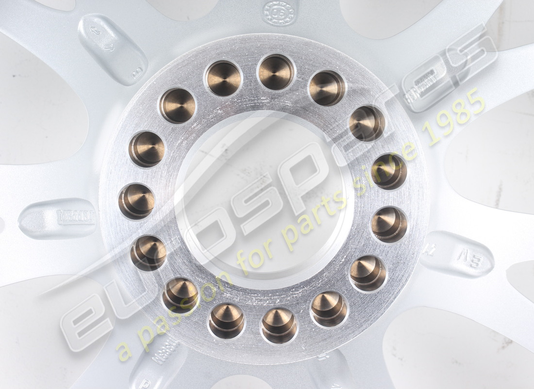 NEUE FERRARI VORDERRADFELGE. TEILENUMMER 220731 (5) neue ferrari vorderradfelge. teilenummer 220731 (5)