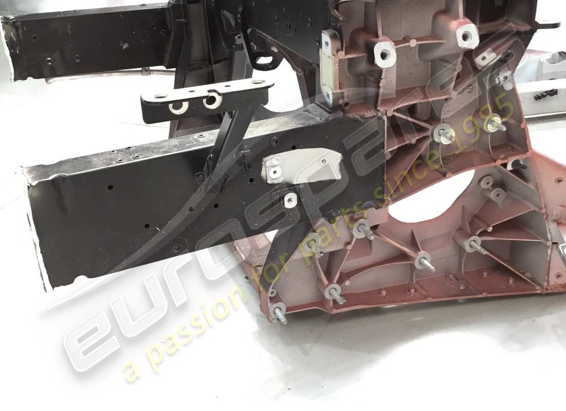 gebrauchter ferrari hinterer hilfsrahmen. teilenummer 985886767 (6)