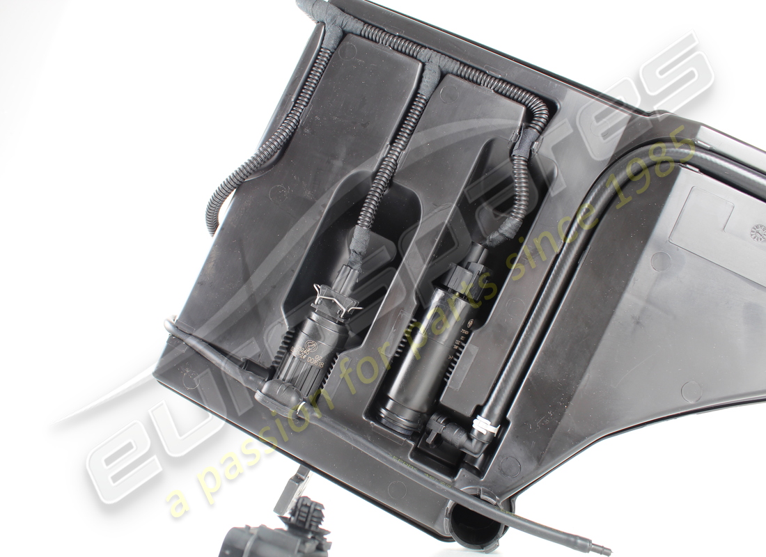 NEUER MASERATI SCHEIBE . TEILENUMMER 670032343 (2) neuer maserati scheibe . teilenummer 670032343 (2)