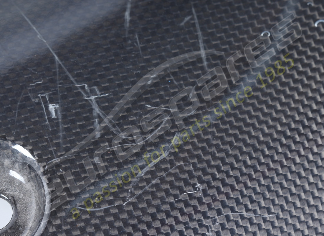 GEBRAUCHTE FERRARI RECHTE FRONTPLATTE - CARBON-WANNE. TEILENUMMER 68600800 (9) gebrauchte ferrari rechte frontplatte - carbon-wanne. teilenummer 68600800 (9)
