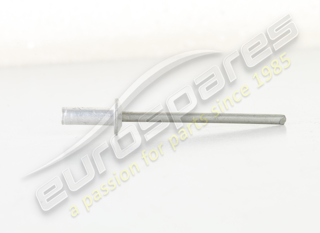 neuer maserati pop-niet. teilenummer 14645597 (2)