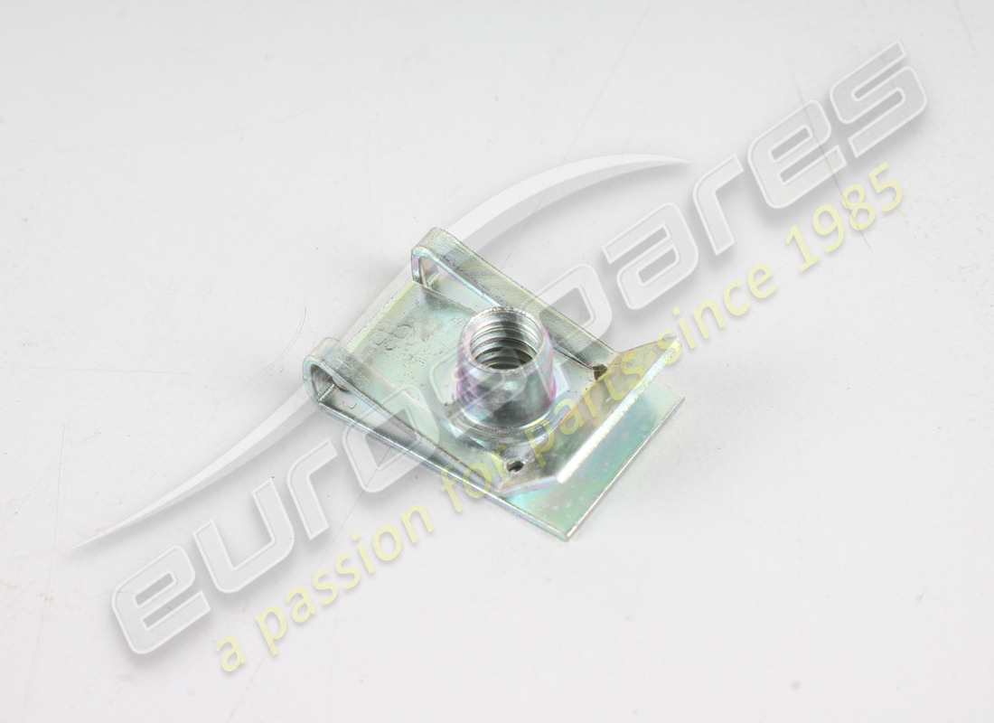 neuer maserati clip. teilenummer 80093600 (2)
