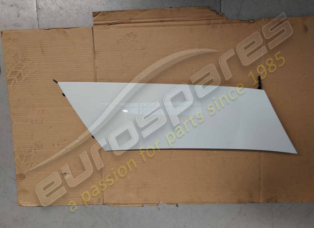 GEBRAUCHTE Lamborghini HALTERUNG, SPOILER. TEILENUMMER 4T8827993 (1)