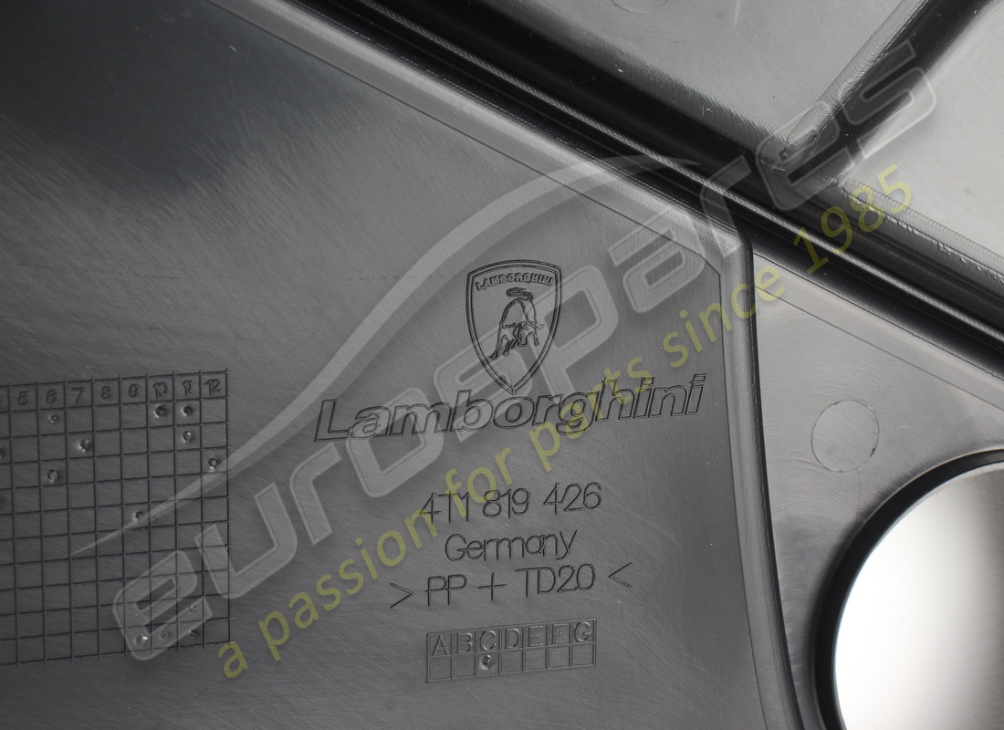 NEUE LAMBORGHINI PLENUM-PANELABDECKUNG. TEILENUMMER 4T1819426C (7) neue lamborghini plenum-panelabdeckung. teilenummer 4t1819426c (7)