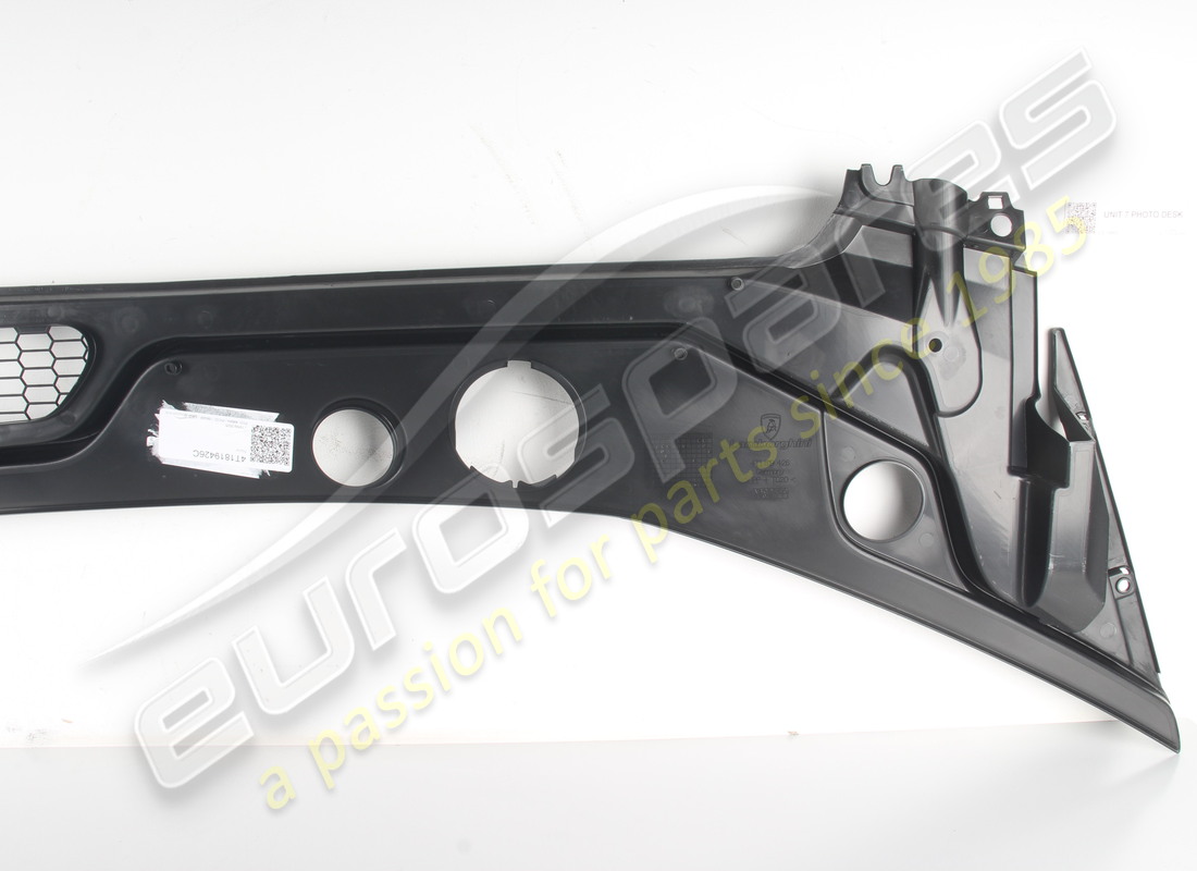 NEUE LAMBORGHINI PLENUM-PANELABDECKUNG. TEILENUMMER 4T1819426C (6) neue lamborghini plenum-panelabdeckung. teilenummer 4t1819426c (6)
