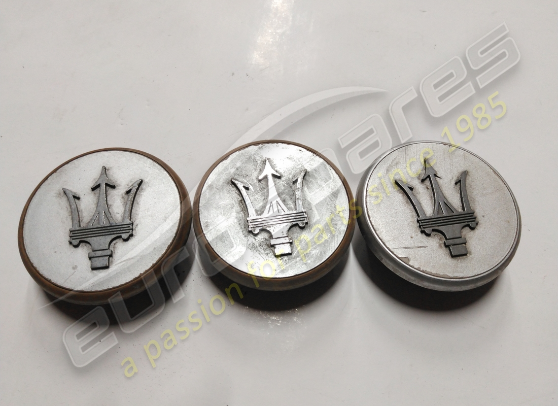 gebrauchtes maserati radabzeichen. teilenummer 387201362 (2)