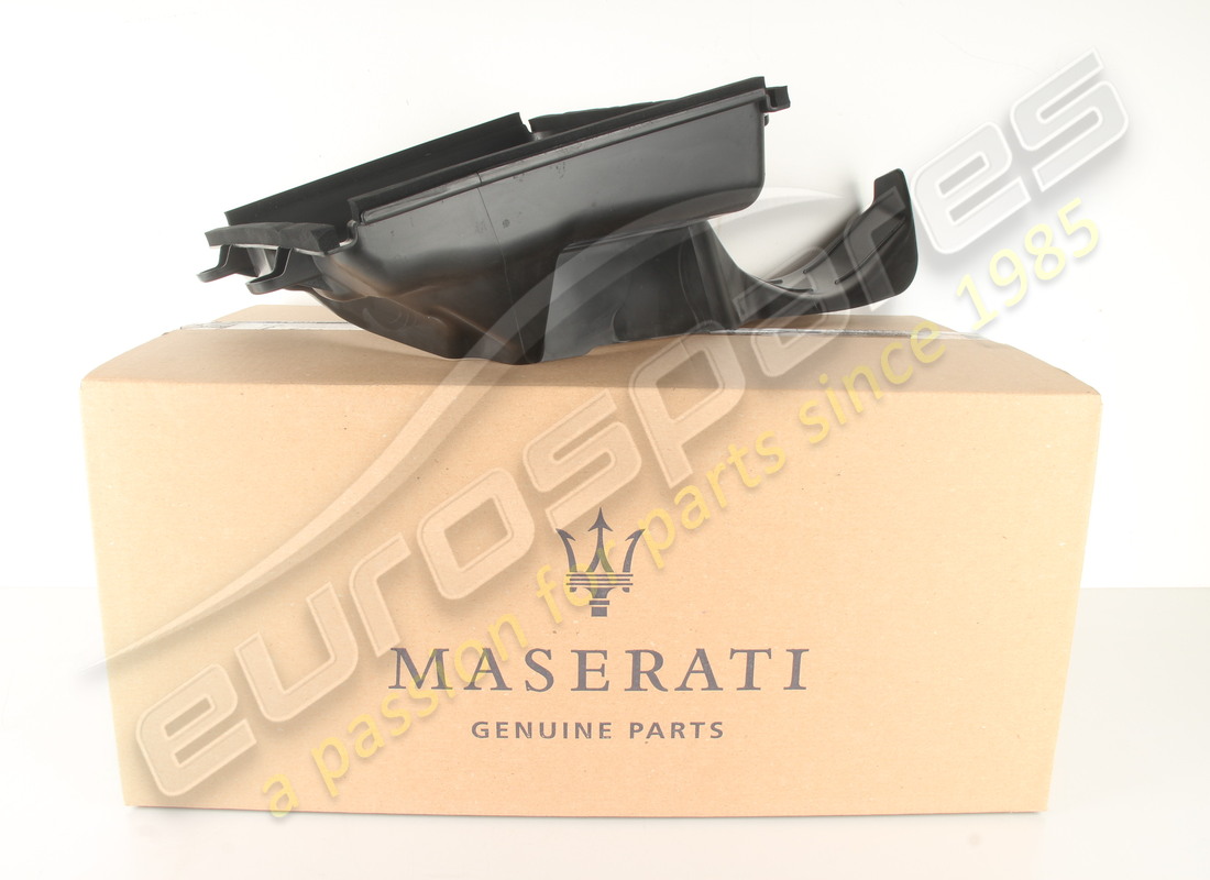neu maserati rh ladeluftkühler-luftkanal. teilenummer 670004139 (1)