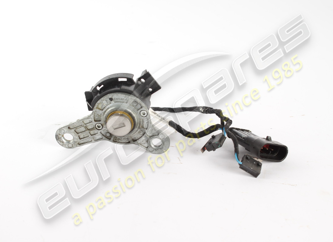 verwendeter ferrari verriegelungshalter. teilenummer 82127900 (1)