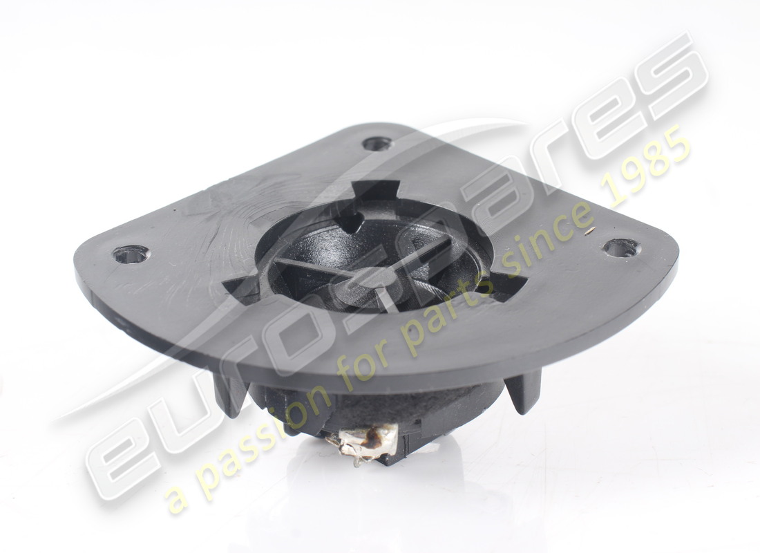 GEBRAUCHTER FERRARI ADAPTER FÜR HOCHTÖNER. TEILENUMMER 82539000 (1) gebrauchter ferrari adapter für hochtöner. teilenummer 82539000 (1)