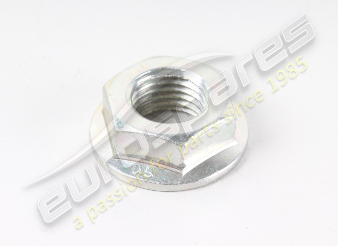 neue maserati mutter. teilenummer 675000043 (1)