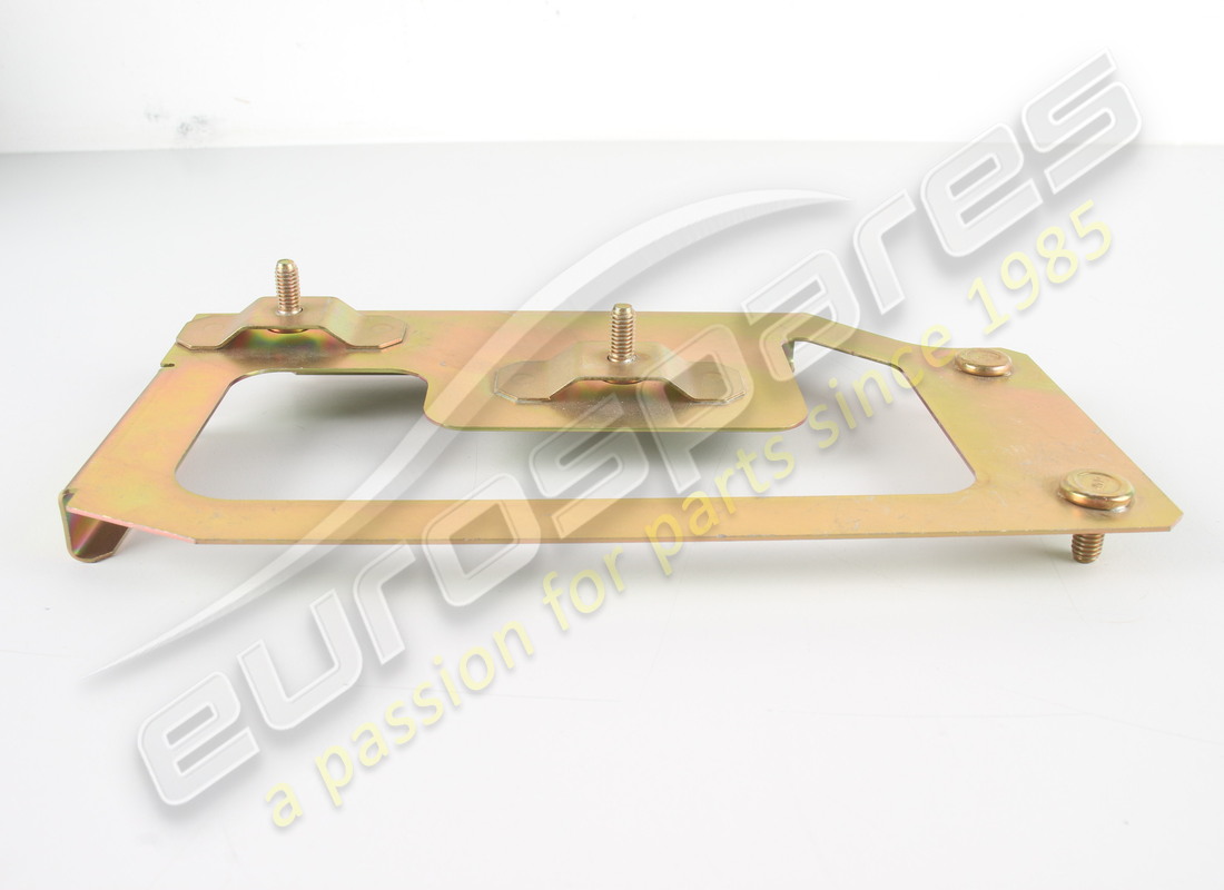 NEU MASERATI KOMPLETT F1 GETRIEBE-ECU-HALTERUNG. TEILENUMMER 186716 (2) neu maserati komplett f1 getriebe-ecu-halterung. teilenummer 186716 (2)