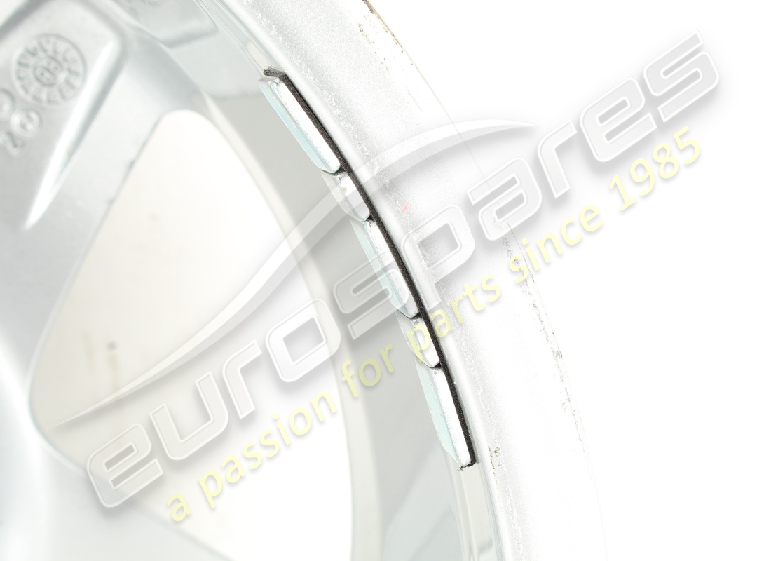 gebrauchte ferrari vorderradfelge. teilenummer 166475 (6)