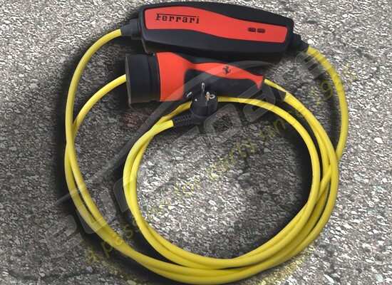 neu ferrari hvb batterie-ladegerät / -konditionierer teilenummer 879950