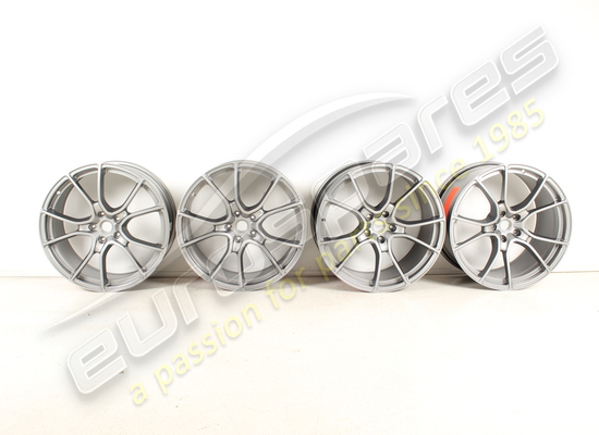 neu ferrari graue mehrspeichen 488 felgensatz teilenummer 70003878