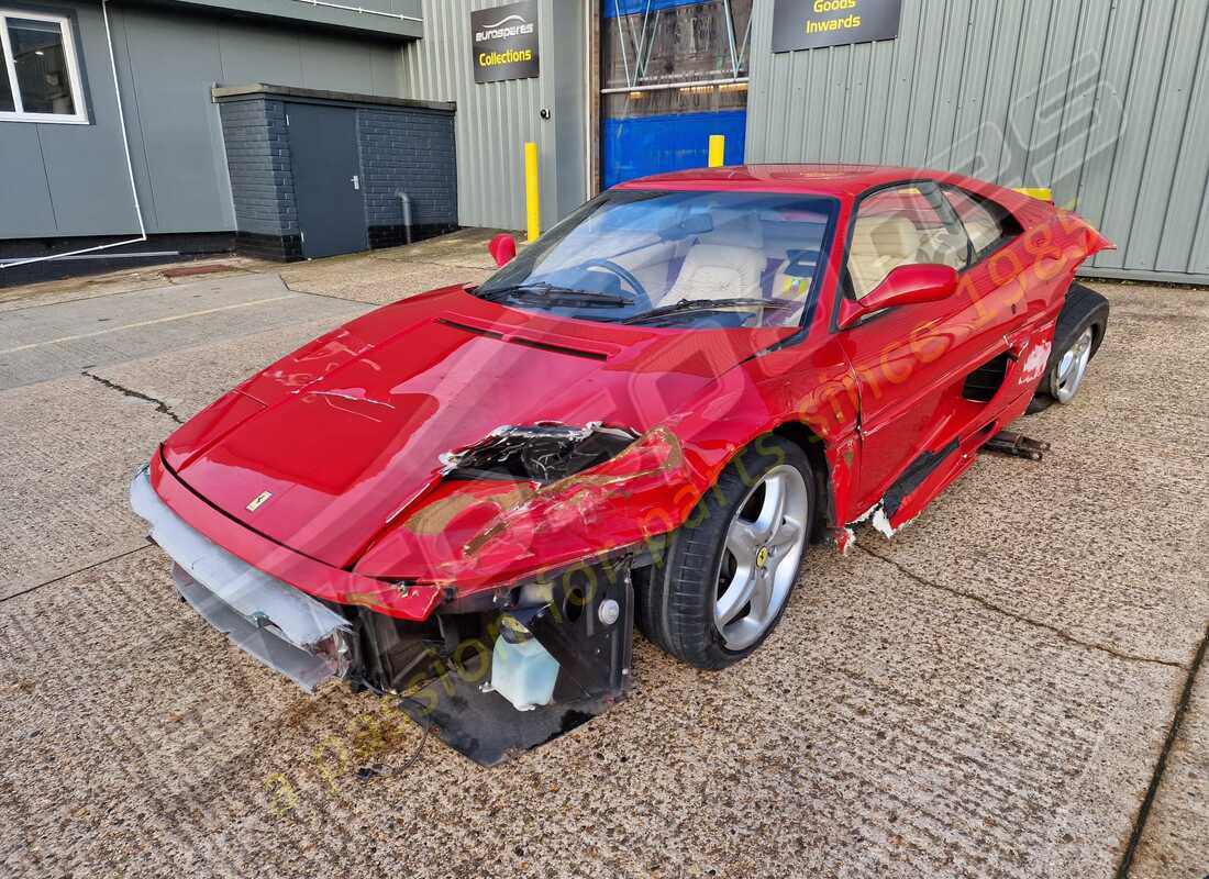 ferrari 355 (5.2 motronic) wird für den abbau bei eurospares vorbereitet