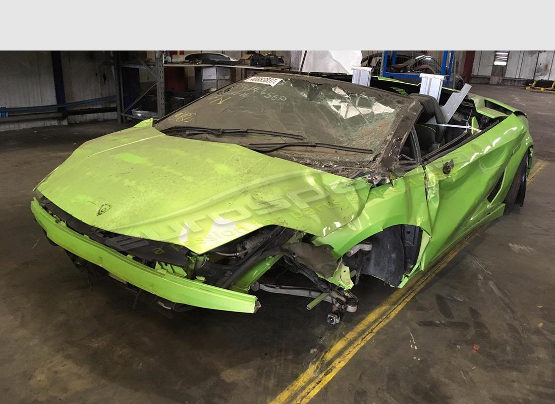 lamborghini lp560-4 spider (2013) wird für den abbau bei eurospares vorbereitet