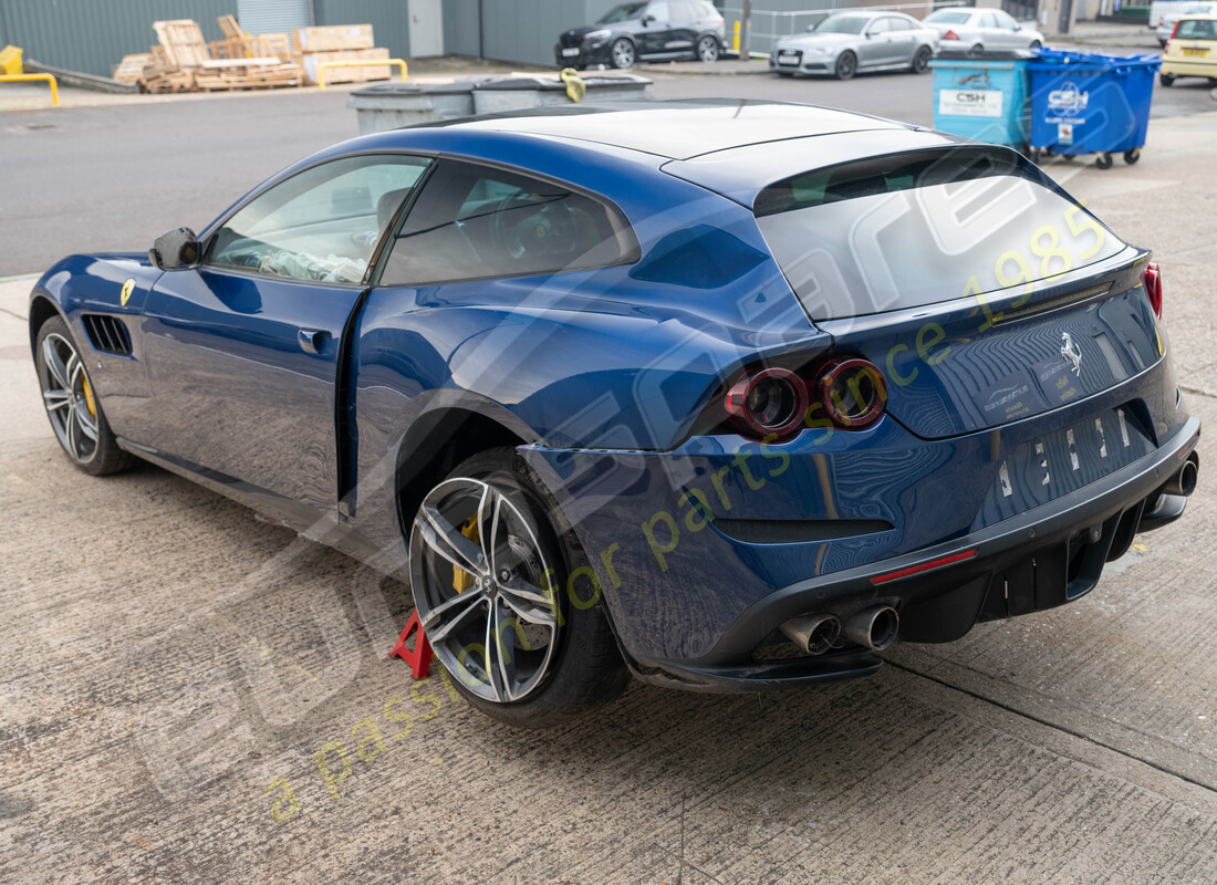 ferrari gtc4 lusso (rhd) mit tbc, wird für die demontage vorbereitet #3