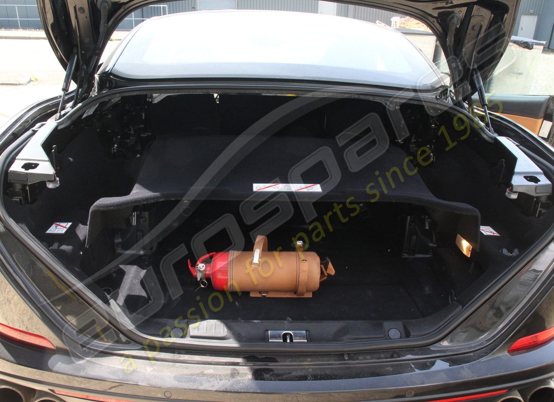 ferrari california t (rhd) mit 22426 meilen, wird für die demontage vorbereitet #20