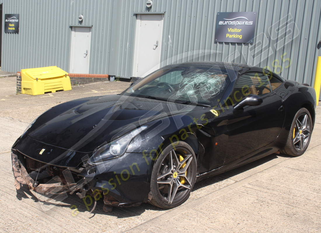 ferrari california t (rhd) wird für den abbau bei eurospares vorbereitet