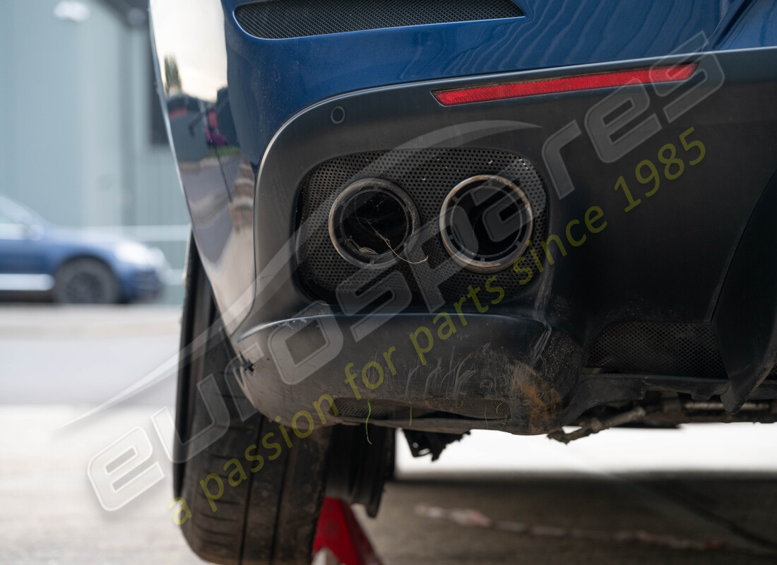 ferrari gtc4 lusso (rhd) mit tbc, wird für die demontage vorbereitet #28