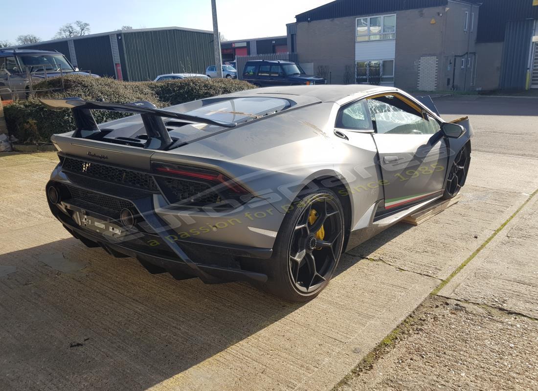 lamborghini performante coupe (2018) mit 0 meilen, wird für die demontage vorbereitet #5