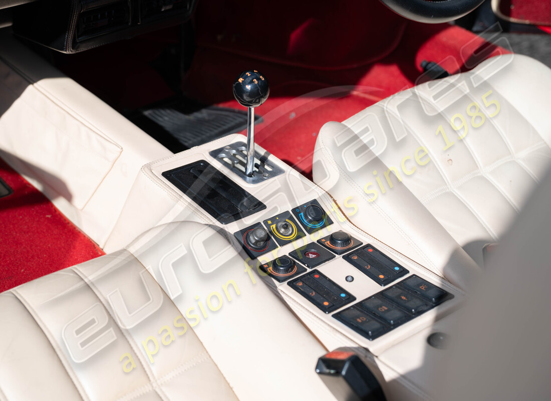 ferrari 328 (1988) wird für die demontage vorbereitet #19