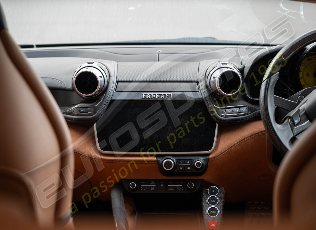 ferrari gtc4 lusso (rhd) mit tbc, wird für die demontage vorbereitet #15