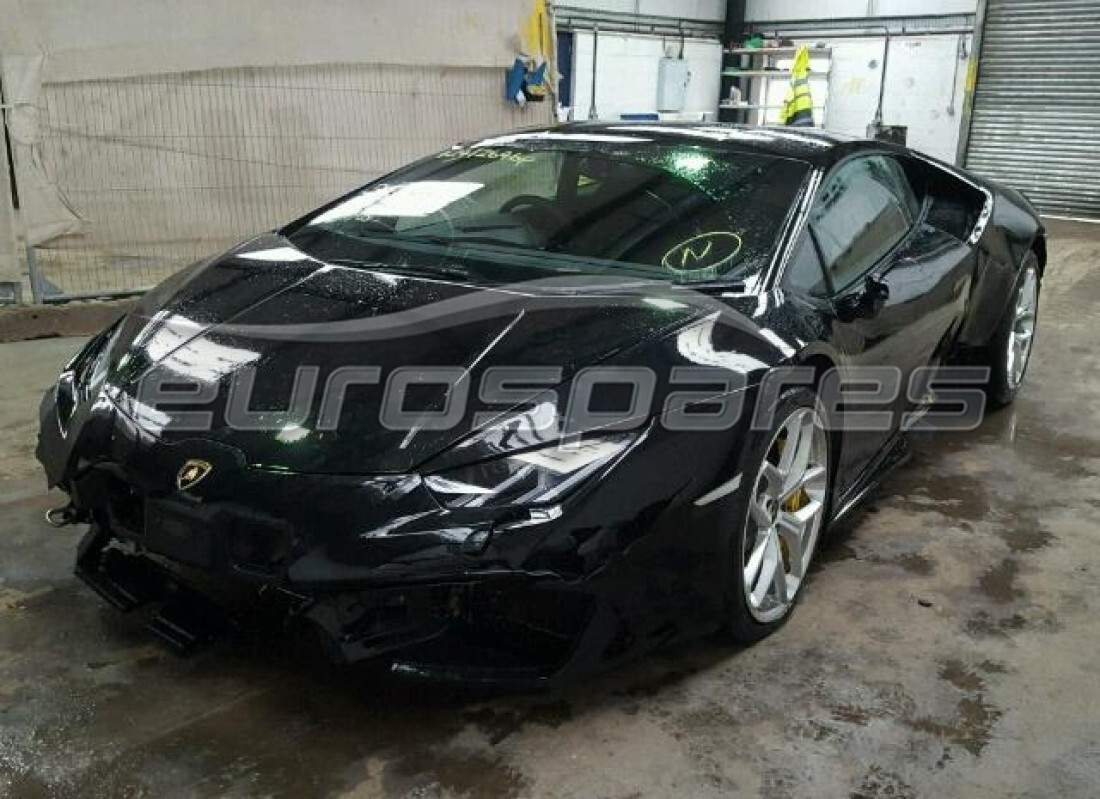 lamborghini lp580-2 coupe (2016) wird für den abbau bei eurospares vorbereitet