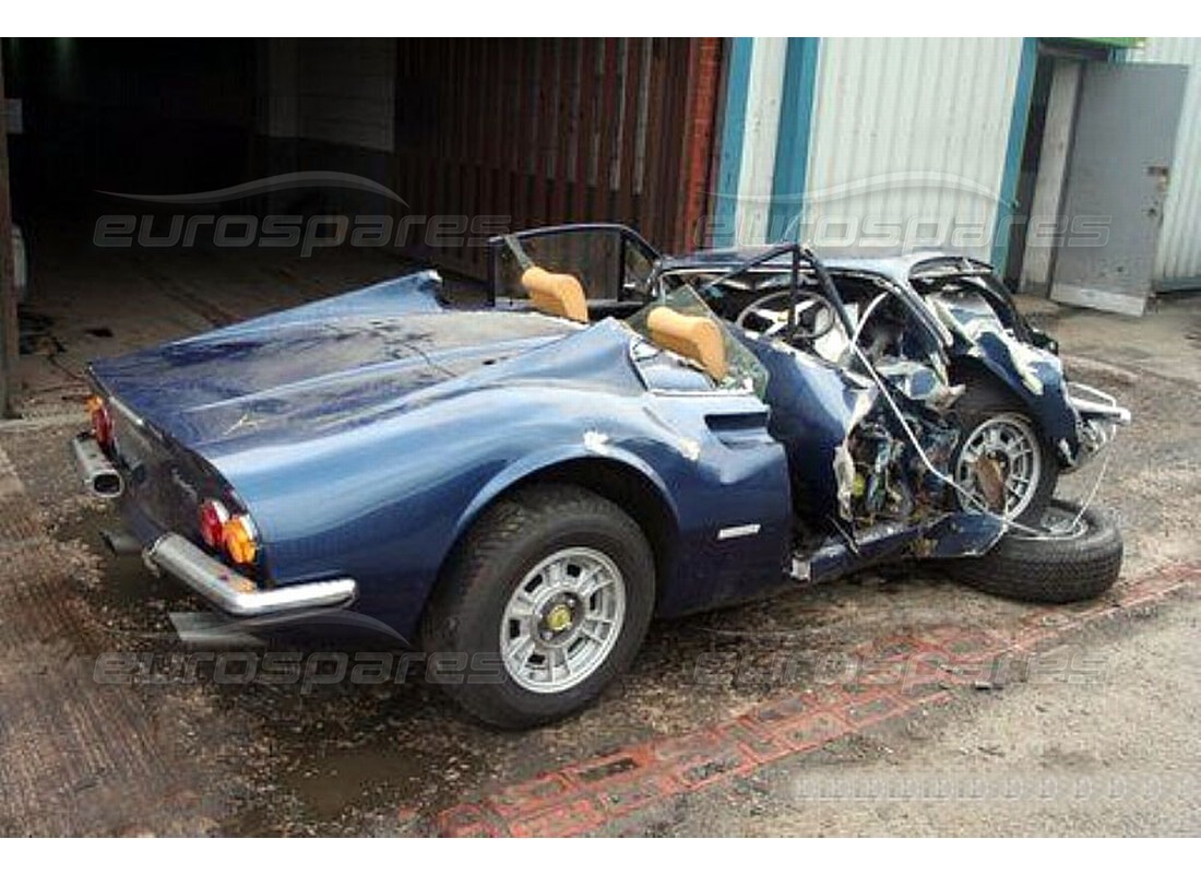 ferrari 246 dino (1975) mit unbekannt, wird zur demontage vorbereitet #6