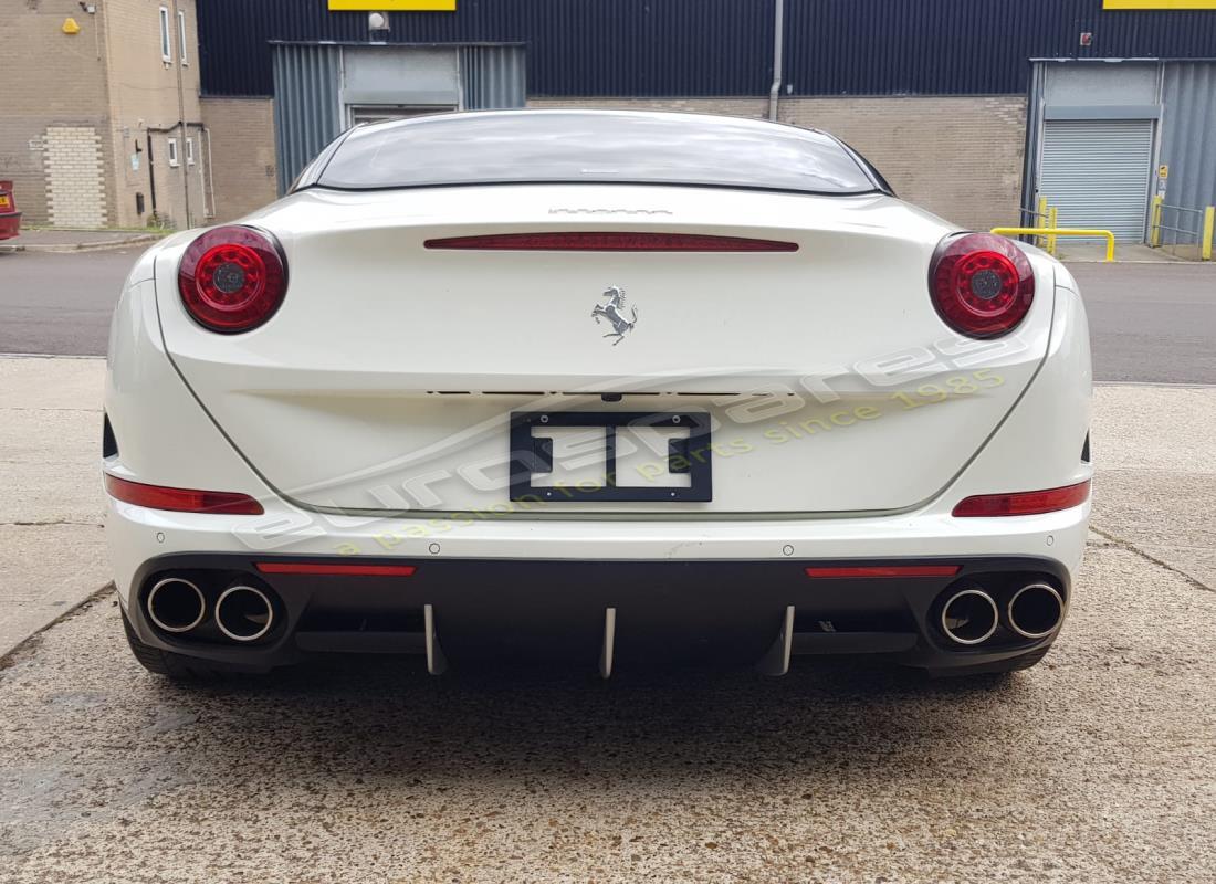 ferrari california t (europe) mit unbekannt, wird zur demontage vorbereitet #4