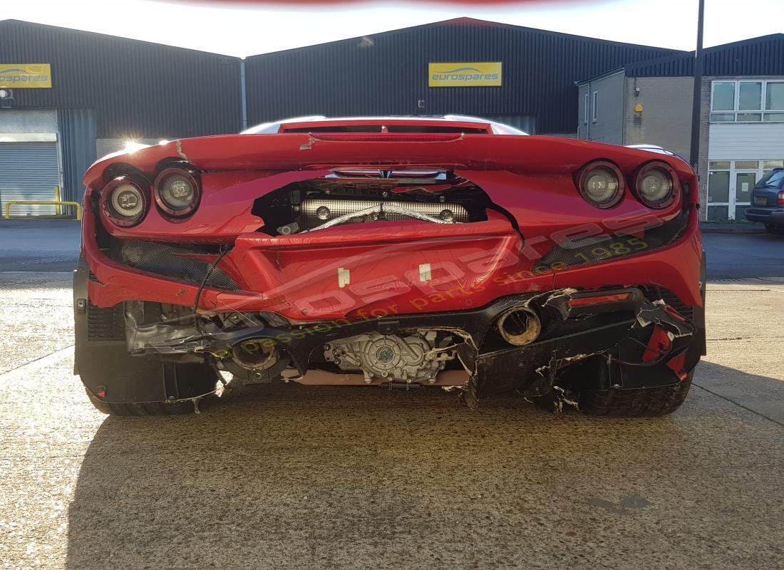 ferrari f8 spider mit 940 meilen, wird für die demontage vorbereitet #5