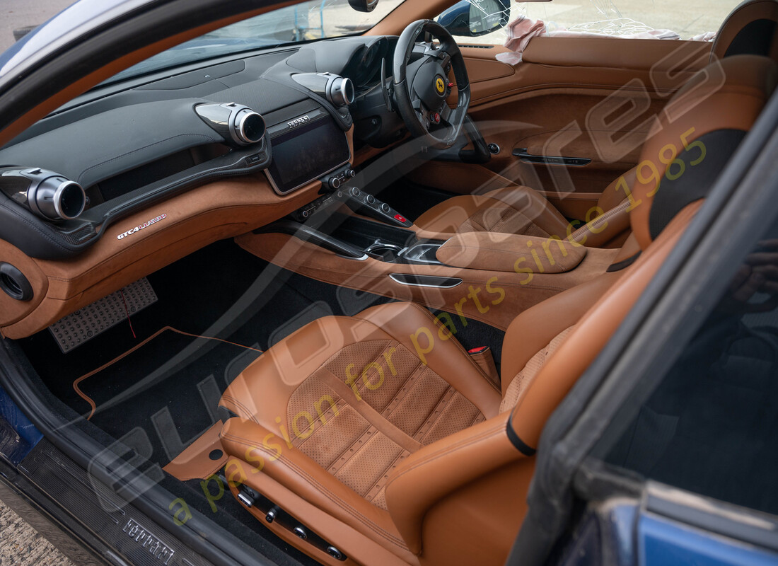 ferrari gtc4 lusso (rhd) mit tbc, wird für die demontage vorbereitet #9