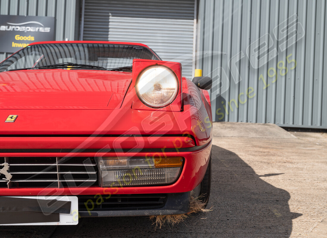 ferrari 328 (1988) wird für die demontage vorbereitet #9