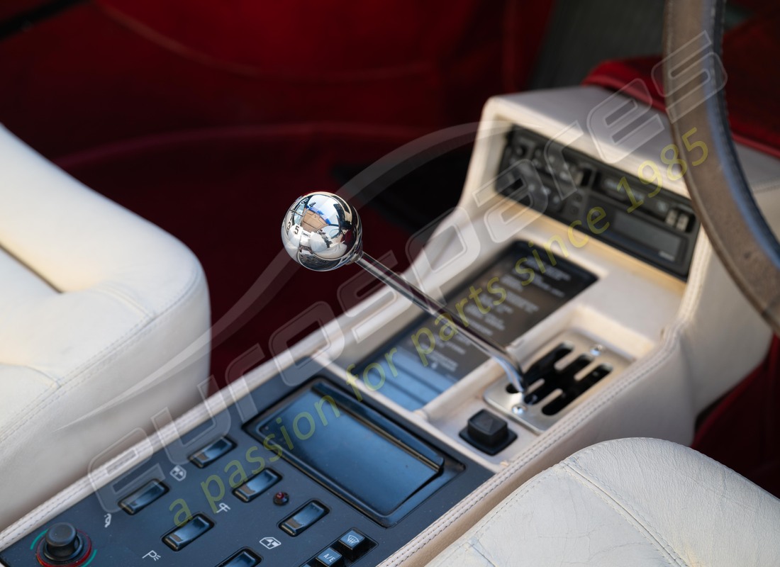 ferrari mondial 3.2 qv (1987) mit 83223, bereit zur demontage #15