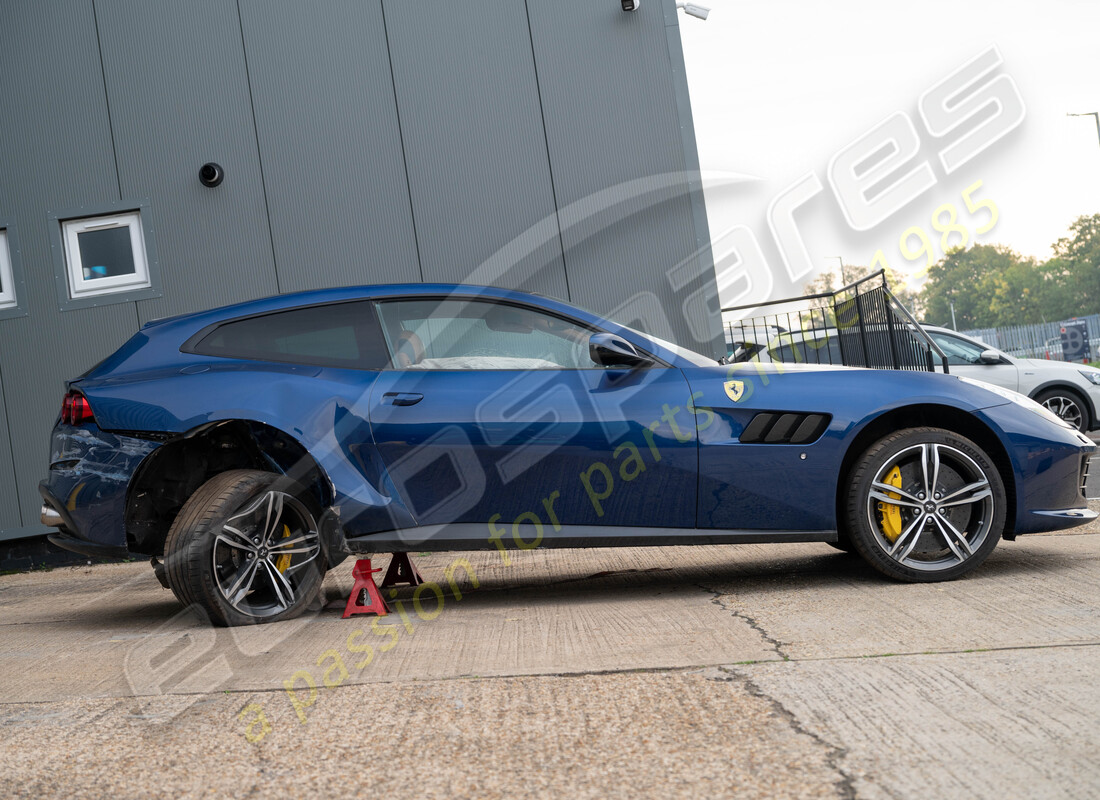 ferrari gtc4 lusso (rhd) mit tbc, wird für die demontage vorbereitet #6
