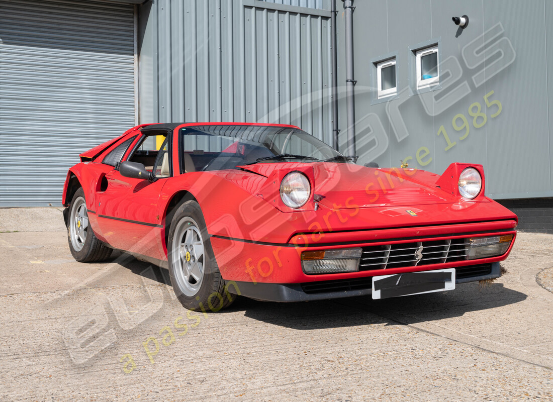 ferrari 328 (1988) wird für die demontage vorbereitet #7