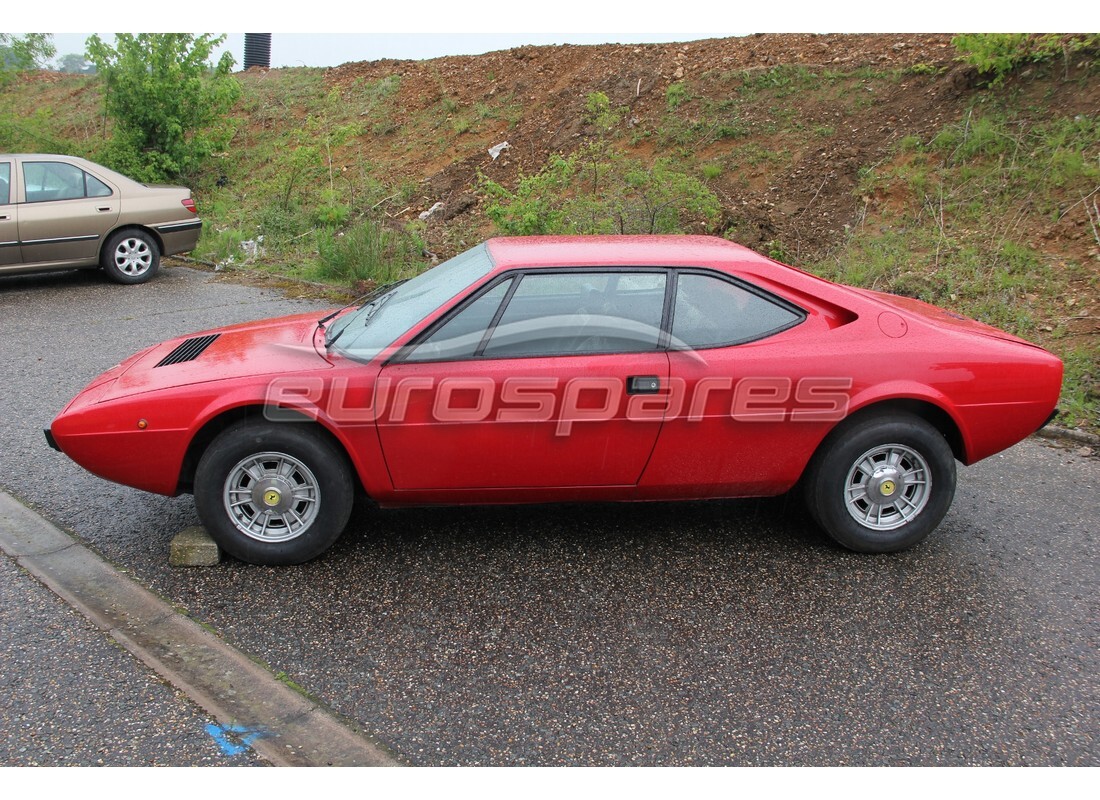 ferrari 308 gt4 dino (1976) mit 4,173 kilometern, vorbereitet für den abbau #2