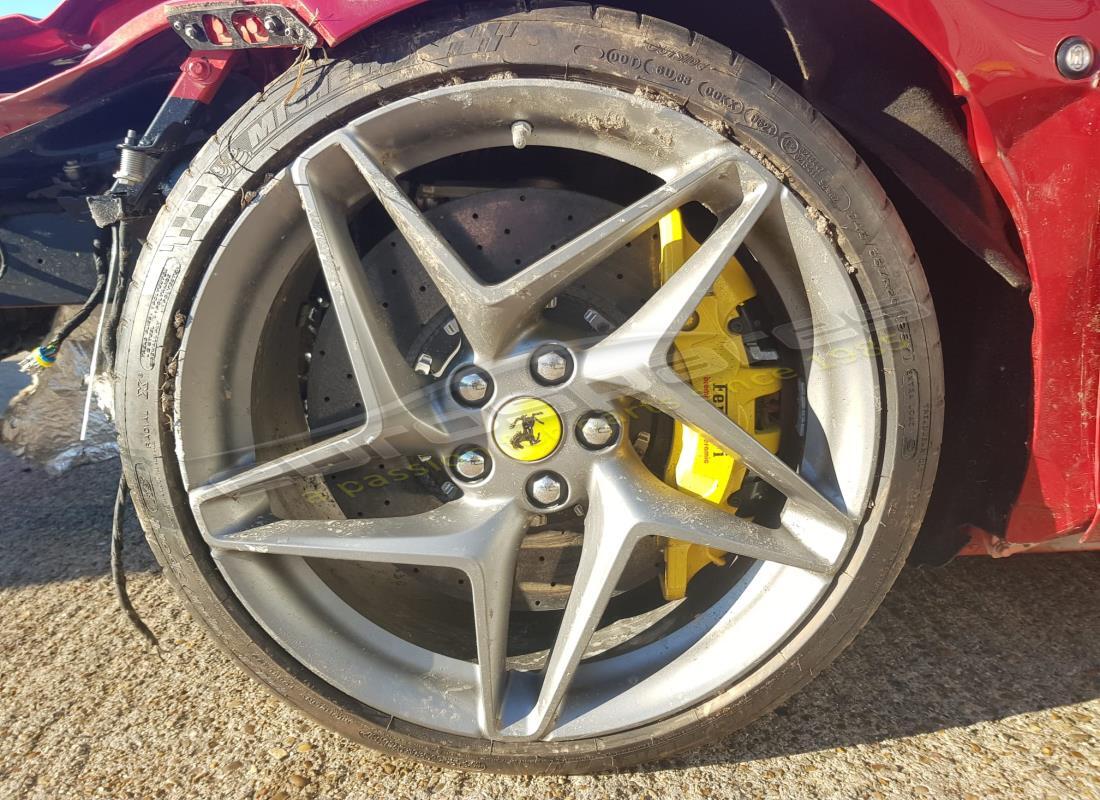 ferrari f8 spider mit 940 meilen, wird für die demontage vorbereitet #18