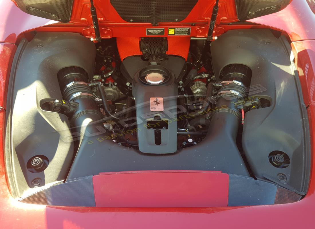 ferrari f8 spider mit 940 meilen, wird für die demontage vorbereitet #14
