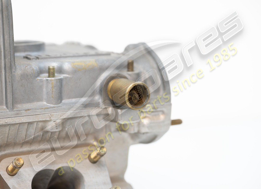 NEUER FERRARI RH ZYLINDERKOPF KOMPLETT. TEILENUMMER 131877 (6) neuer ferrari rh zylinderkopf komplett. teilenummer 131877 (6)